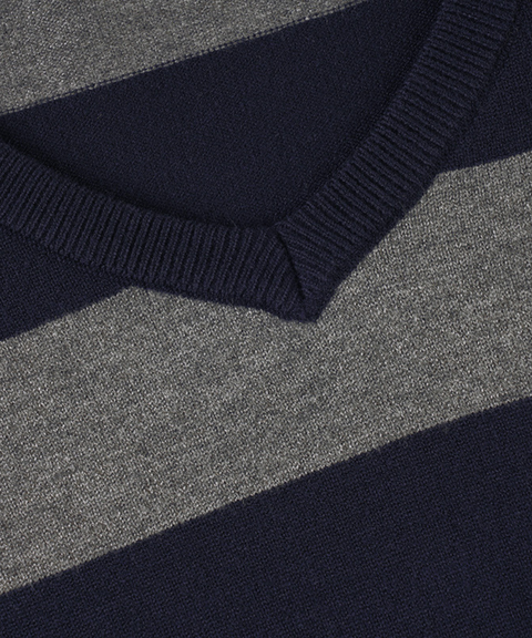 Contrast striped V-neck long-sleeved sweater