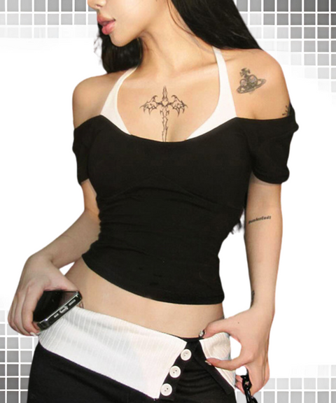 Fake two-piece halter sleeve T-shirt