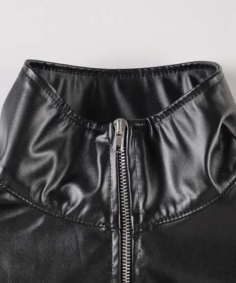 Slim-fit long-sleeved leather jacket