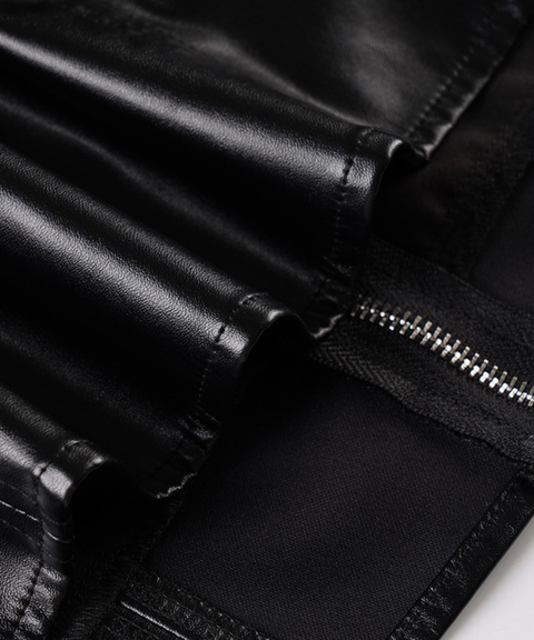 Slim-fit long-sleeved leather jacket