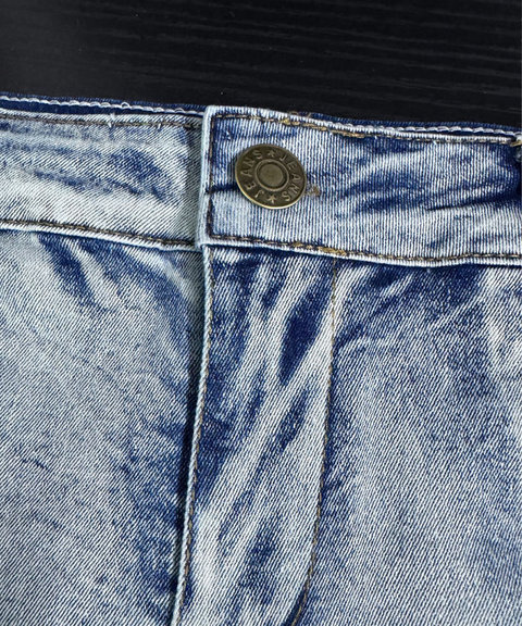 Frayed High-Waist Skinny Denim Shorts
