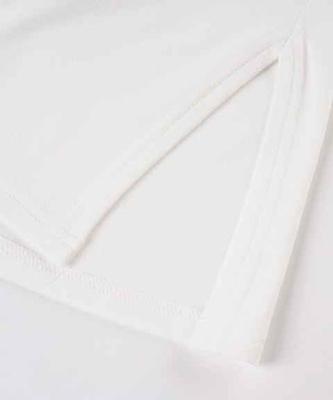 Long-sleeved off-shoulder T-shirt with a fitted waist