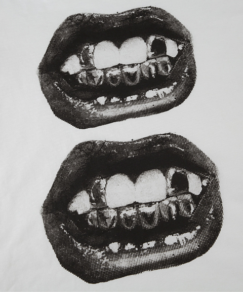Lip print large neckline short sleeve top