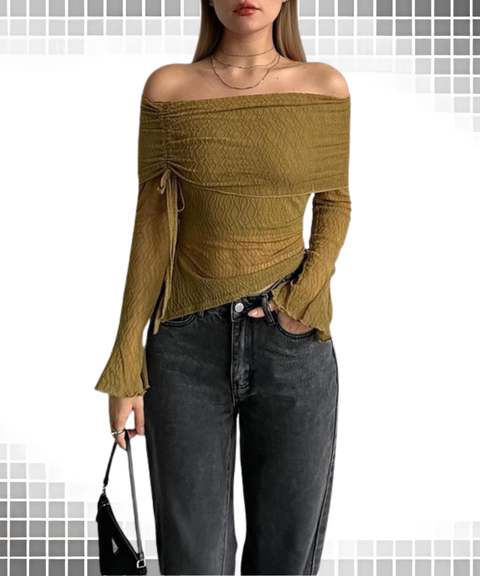 Off-the-shoulder long-sleeved knitted top