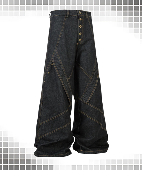 Loose-leg jeans with patchwork design