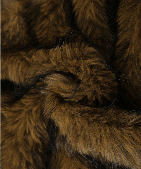 Street-style fluffy off-shoulder top