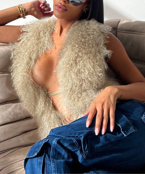 Sexy backless halter neck top and vest with fur collar