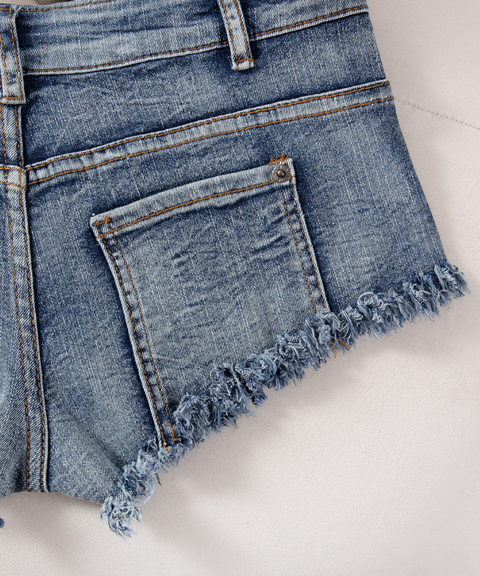 Low-waist ripped women's denim shorts