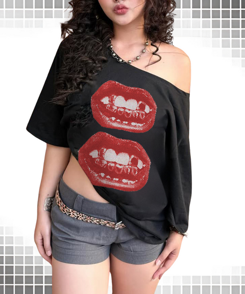 Lip print large neckline short sleeve top